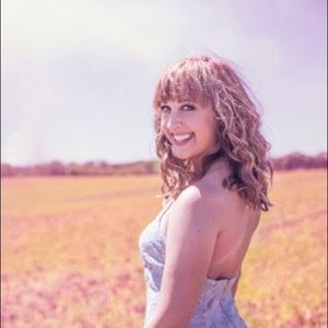 Meet your Posher, Kaitlyn